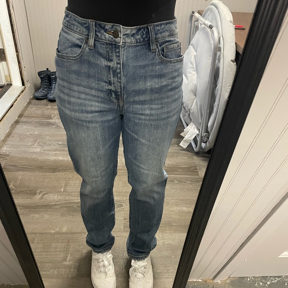 Bought from Lulus, The brand Eunina super high rise mom jean